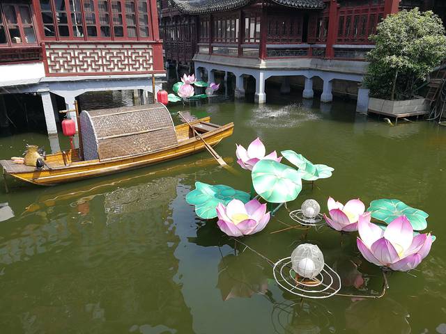 和平公园-湖心亭