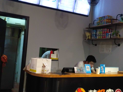 韩极客炸鸡啤酒(春熙路店)旅游景点图片