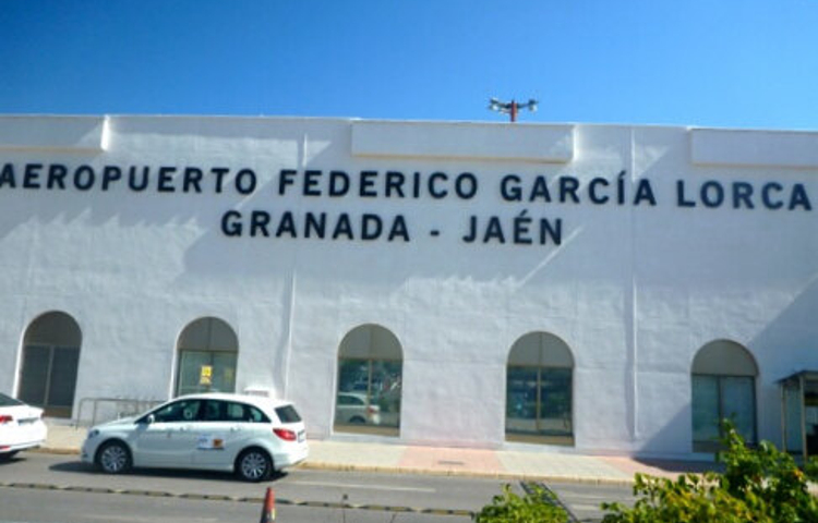 格拉纳达机场
