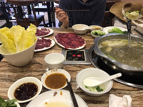 八合里牛肉火锅(富华里店)旅游景点图片