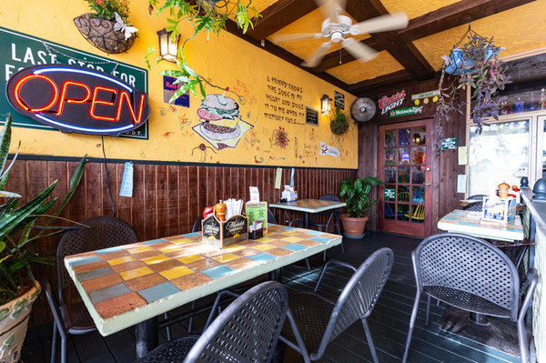 Dancing Avocado Kitchen (daK)