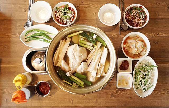 东大门一只鸡(弘大店)