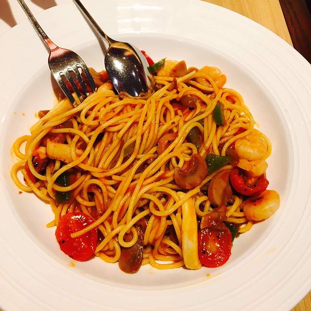 必胜客(世茂国际广场东座店)