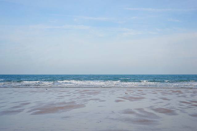 如是书店(石老人店)