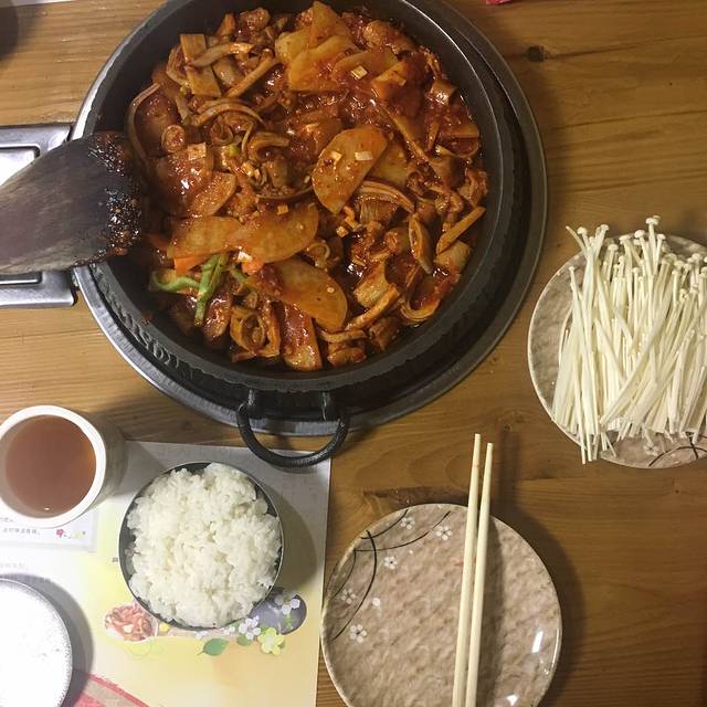 火辣辣肥肠店(百汇街店)