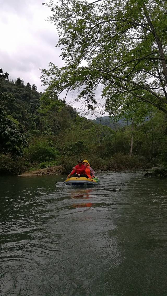 古龙山大峡谷漂流