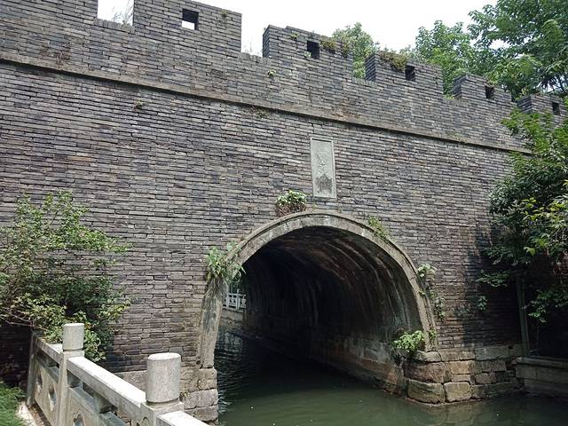 杭州凤山水城门遗址