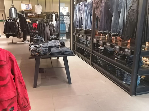 JACK&JONES(协信星光时代广场店)旅游景点图片