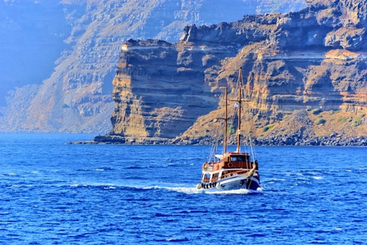 "想要观赏圣托里尼岛火山口就来这里_锡拉夏岛"的评论图片