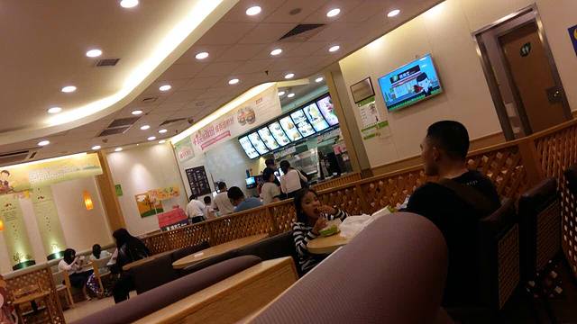 德克士(中央大街店)