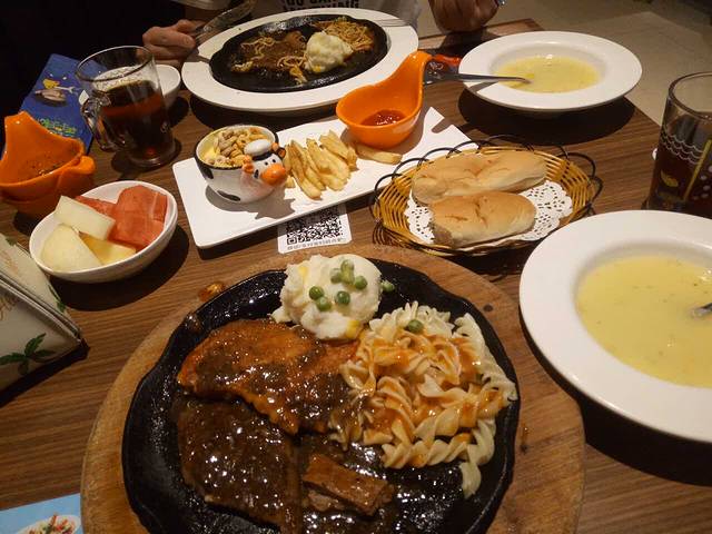 豪客来牛排(大学城店)