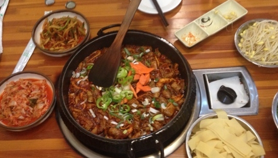 火辣辣肥肠(军民路总店)