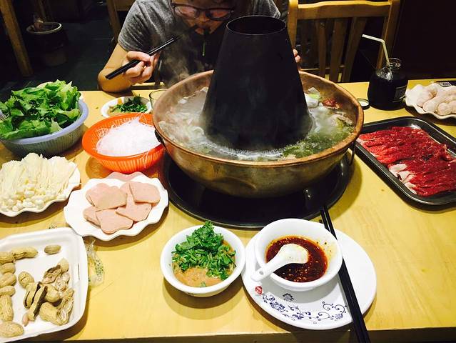 严记老北京涮锅(乌鲁木齐路店)