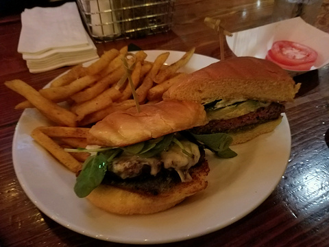 California Burger Co旅游景点图片