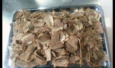 贡嘎雪山牦牛肉牛杂汤锅王的图片