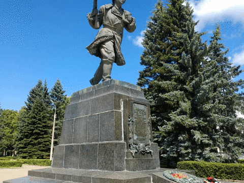 Statue of Aleksandr Matrosov旅游景点图片