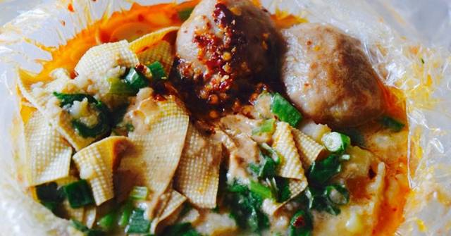 秀嫂大连焖子烤豆皮