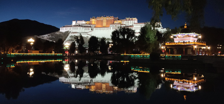 西藏金马演艺中心旅游景点图片
