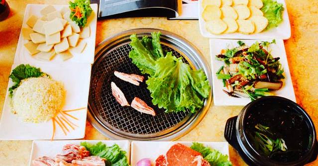 鲜明村泥炉烤肉(湖南店)