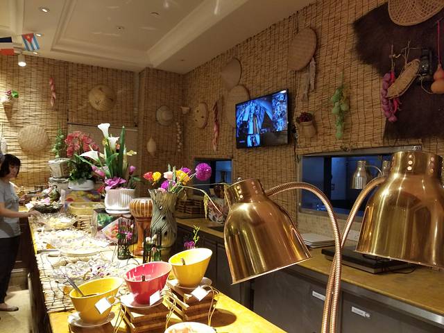 美林湖自助餐厅