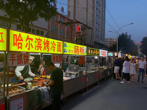 龙沙夜市旅游景点图片