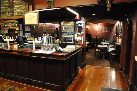 Mitre Tavern Steakhouse & Grill旅游景点图片