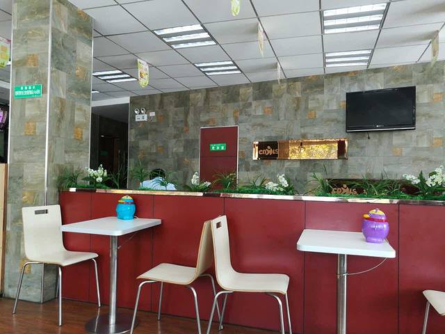 华莱士·全鸡汉堡(南漳一店)