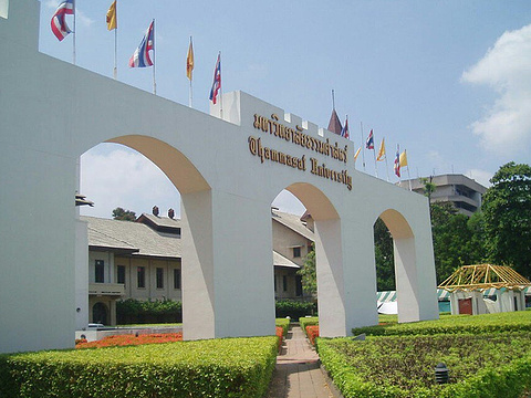 泰国法政大学旅游景点图片