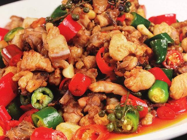 沸炉重庆老火锅(军事博物馆店)