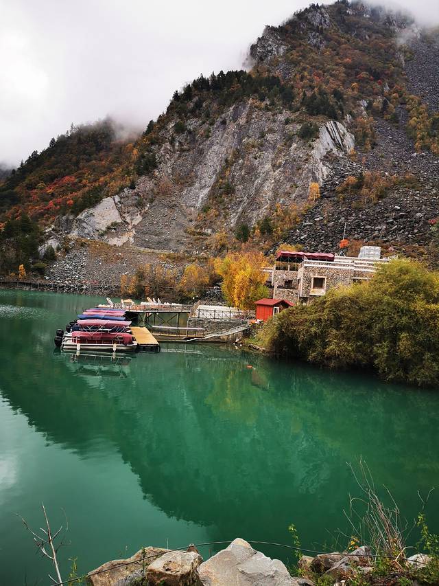 叠溪松坪沟景区-白石海