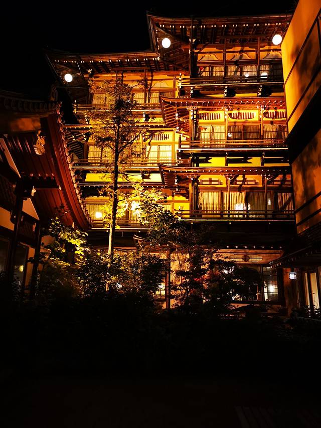 汤田中涩温泉乡