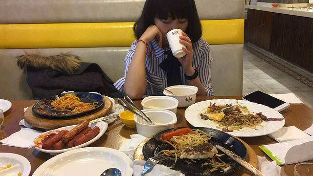 豪先生牛排自助餐厅