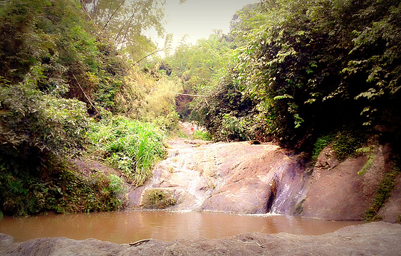 Igutan Falls旅游景点图片