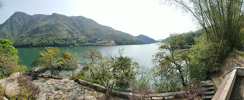 龙山温泉度假村