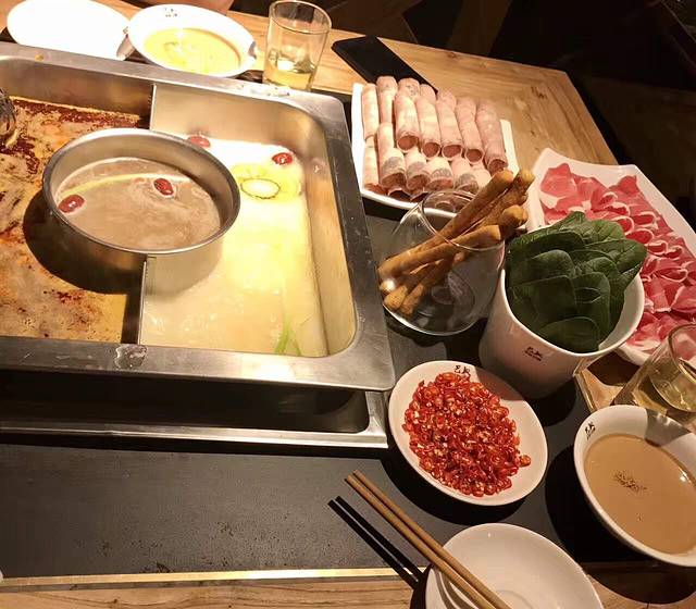 巴奴毛肚火锅(金水东路店)