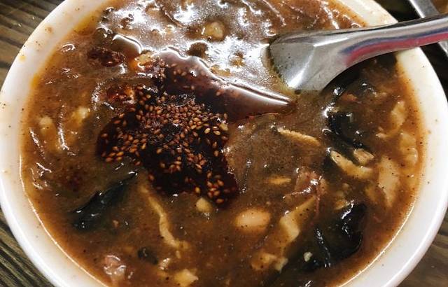 清真马老四肉丁胡辣汤葱花油饼