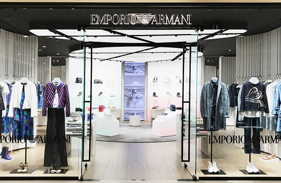 Emporio Armani(百盛购物中心复兴门店)旅游景点图片