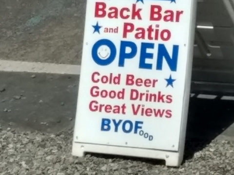 Uptown Keyport Bar & Grill旅游景点图片