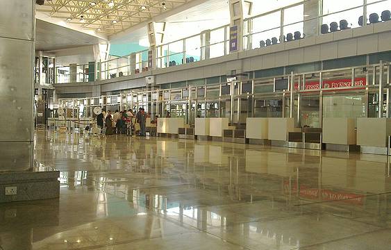 巴格多格拉机场