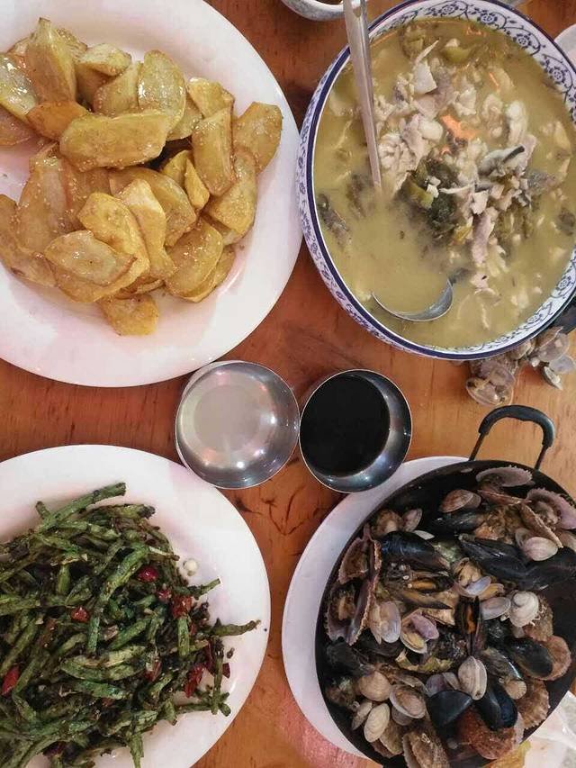 老锅头·五谷丰登铁锅炖(高区店)