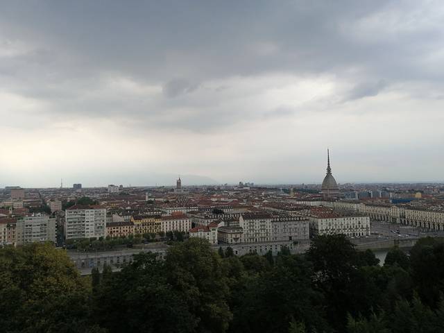 都灵圣老楞佐教堂