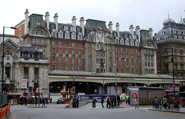 维多利亚火车站