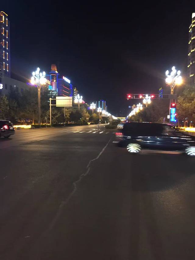 奎屯市饮食休闲一条街