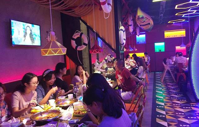 赖胖子肉蟹煲(友谊广场分店)