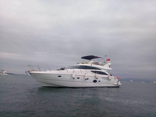 三亚海钓海豚游艇俱乐部