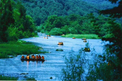 依兰巴兰河漂流