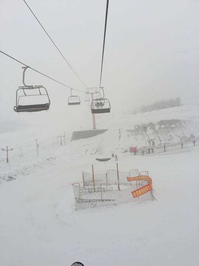 雪莲山高尔夫球场(乌鲁木齐店)