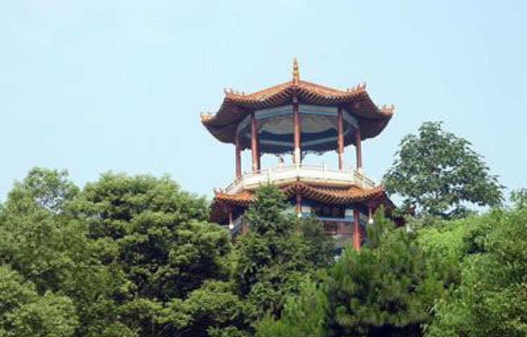 仙山公园(新太阳国际大酒店北)