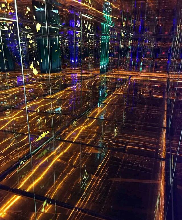 玻璃妈祖庙护圣宫