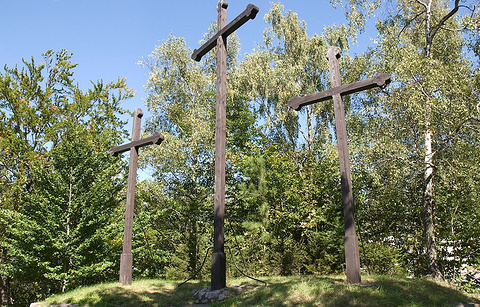 三个十字架瞭望亭的图片